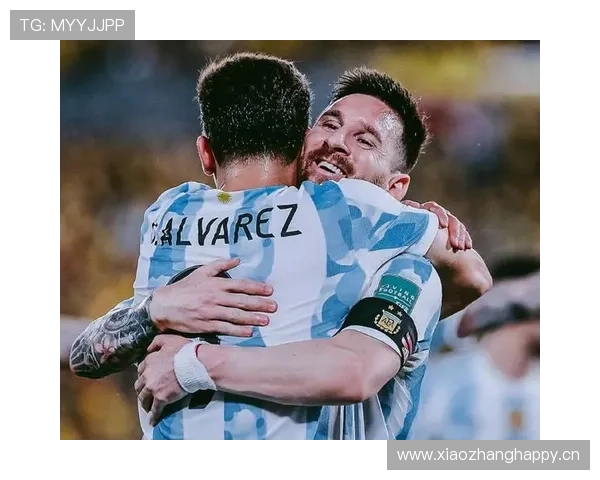 阿尔瓦雷斯如何与哈兰德竞争锋线位置