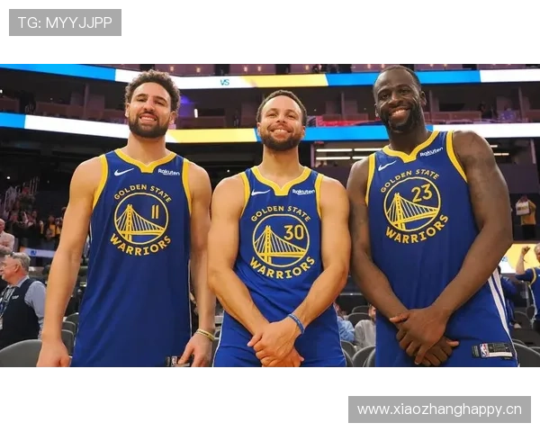 罗伯特·威廉姆斯内线高效挡拆拉开防守空间提升球队篮板率